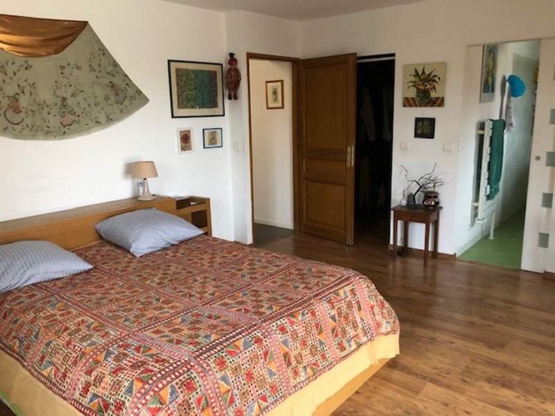 Maison au coeur d'une olivette