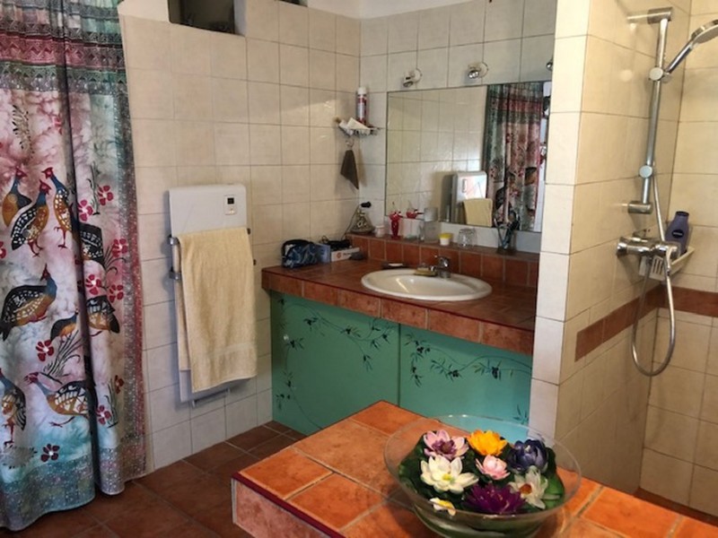 Maison au coeur d'une olivette